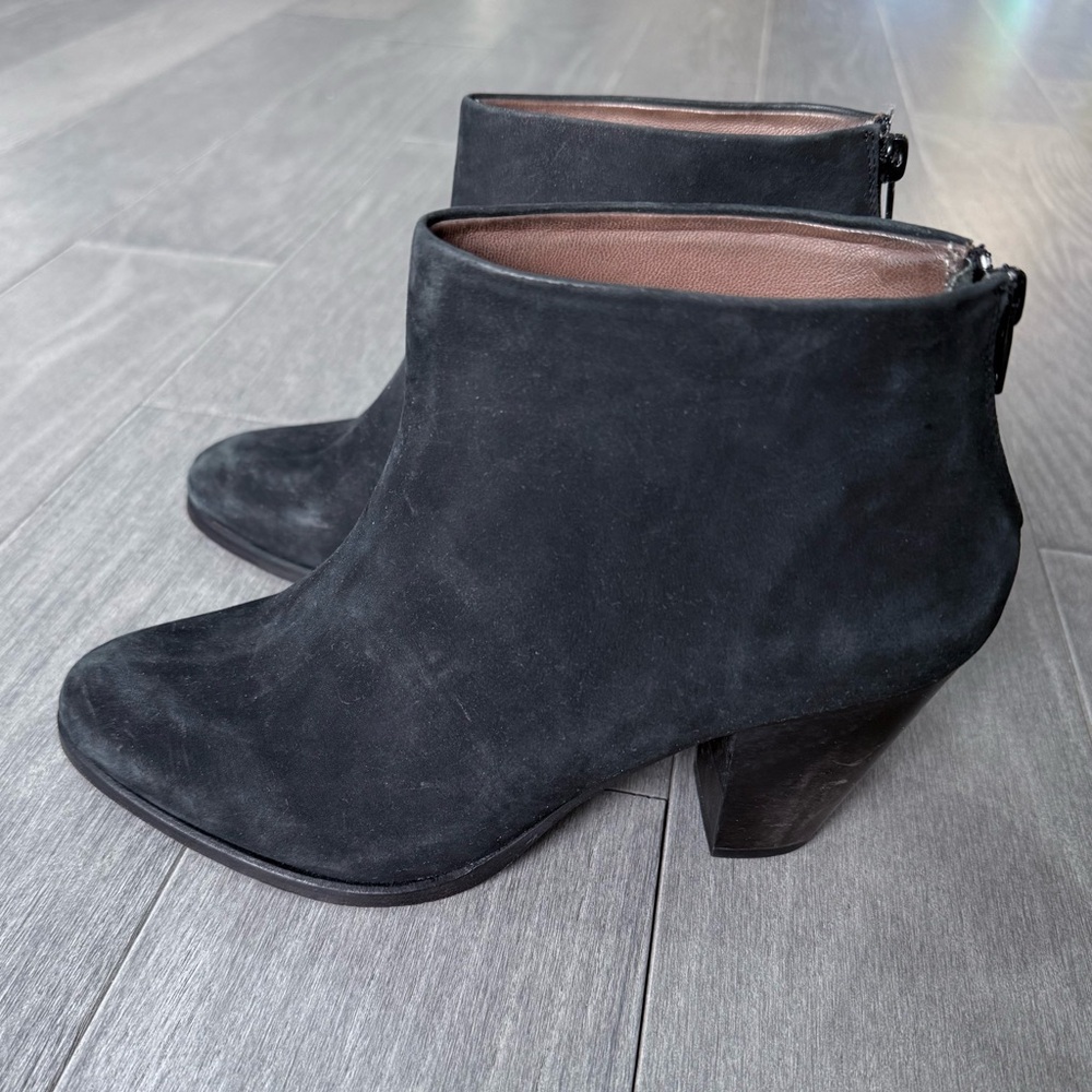 Rachel Comey Prose Black Suede Ankle Booties Stacked Heel 8 Minimalist Western - Picture 10 of 16